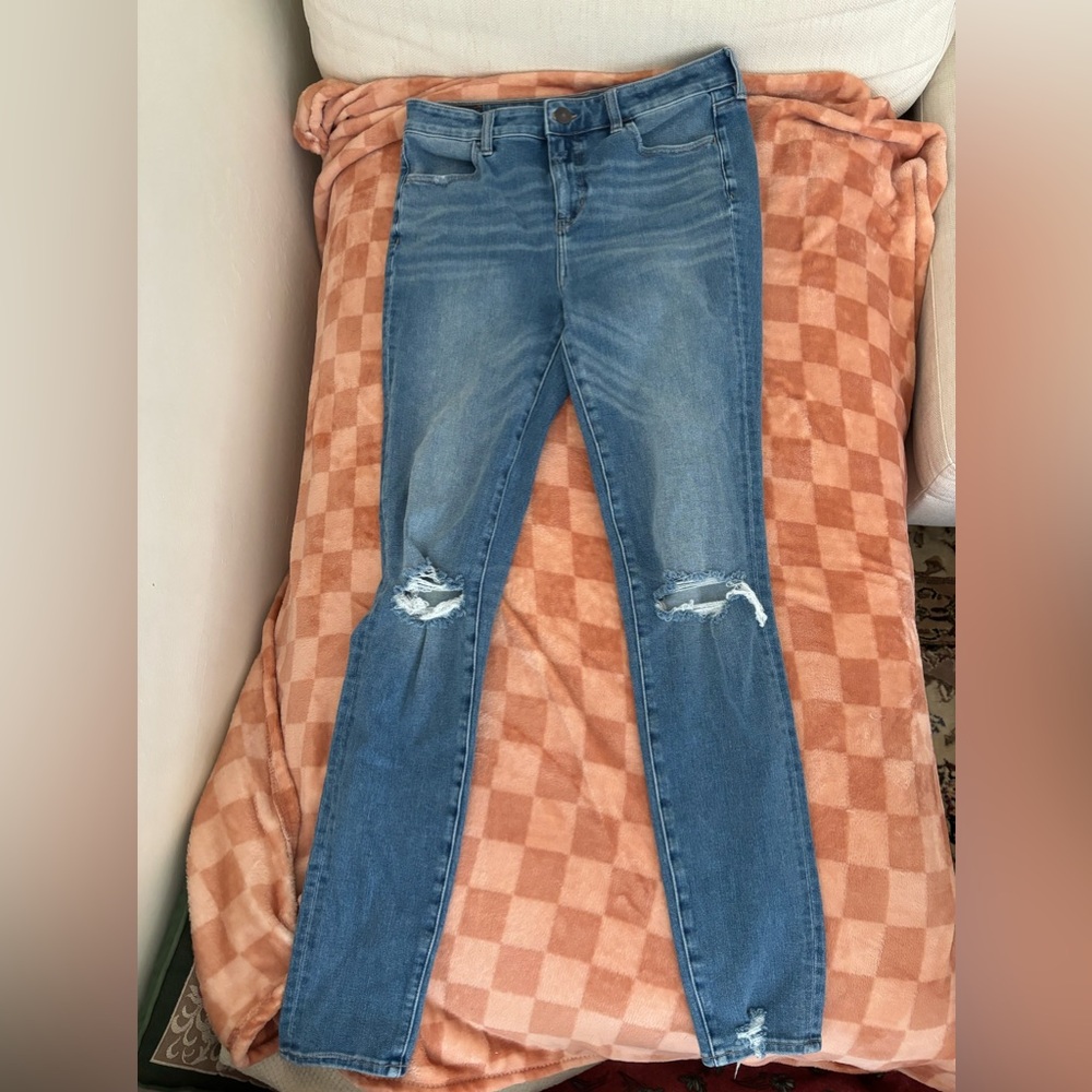 American Eagle size 10 long Dream Jean